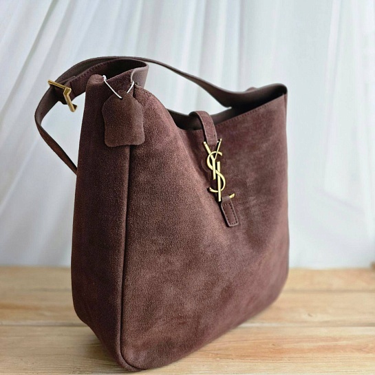 Женская замшевая сумка Yves Saint Laurent 37x29 см