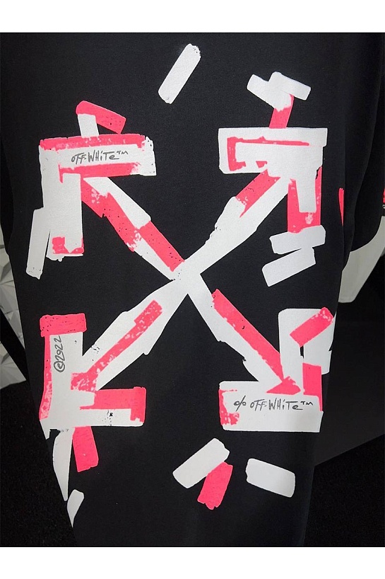 Чёрная оверсайз футболка Off-White Arrow