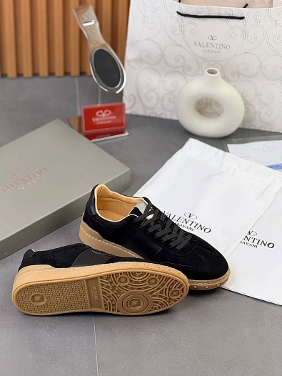 Замшевые кроссовки Valentino Upvillage - Black   