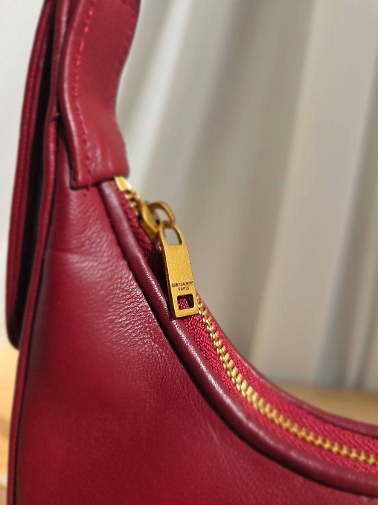 Кожаная сумка Yves Saint Laurent Calypso Mini 25x14 см