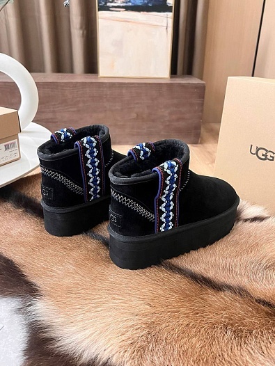 Женские ботинки UGG Ultra Mini Braid Platform - Black   