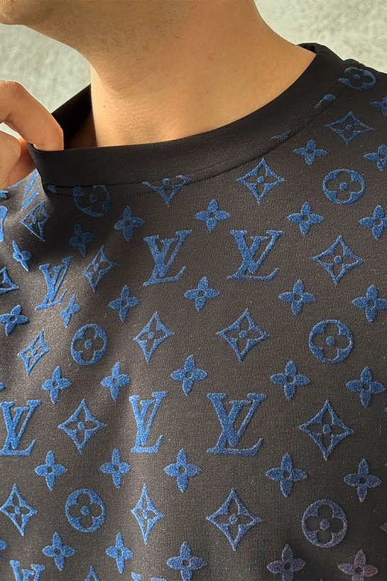 Чёрная оверсайз футболка Louis Vuitton Monogram Gradient