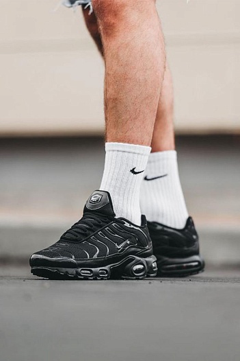 Кроссовки Nike Air Max Plus "Triple Black"   