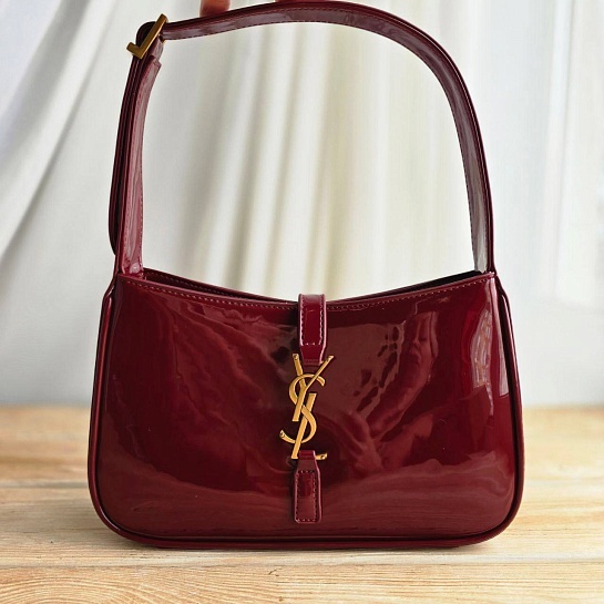 Женская лакированная сумка Yves Saint Laurent le 5 a 7 25x16 см - Burgundy