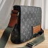 Кожаная сумка-мессенджер Louis Vuitton 26x24 см