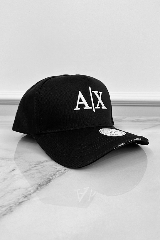 Бейсболка чёрного цвета Armani Exchange embroidered-logo