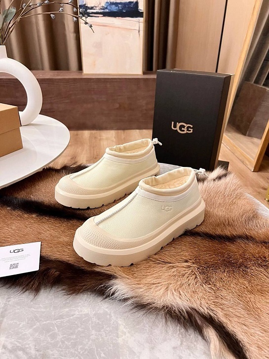 Женские замшевые ботинки UGG Tasman Hybrid - White