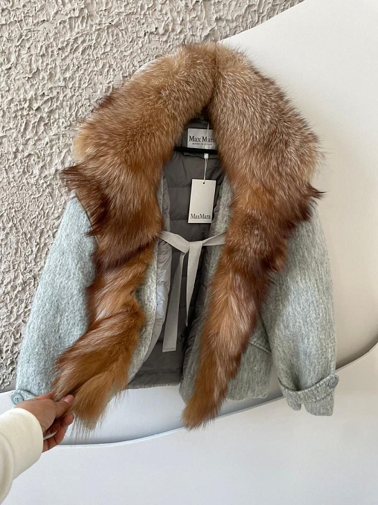 Женский пуховик с натуральным мехом Max Mara Premium