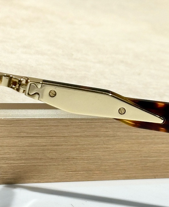 Солнцезащитные очки Prada Loden Lenses