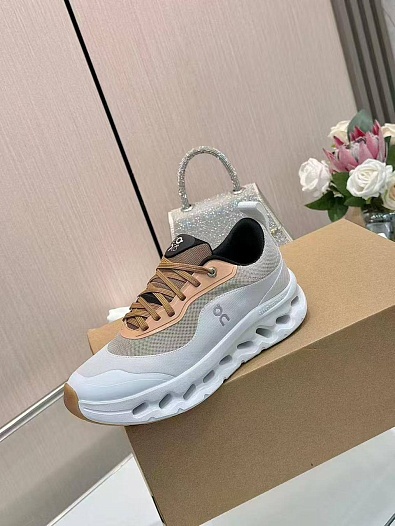 Женские кроссовки On x Loewe Cloudtilt 2.0 premium   