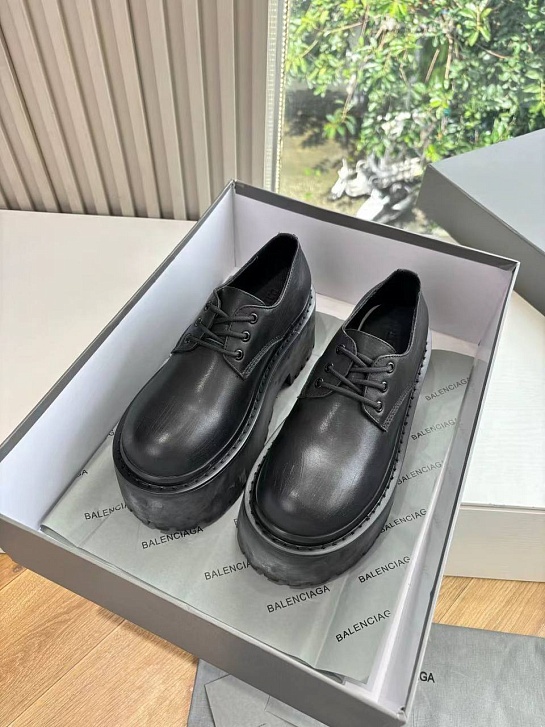 Женские кожаные ботинки Balenciaga Strike Platform Derby premium