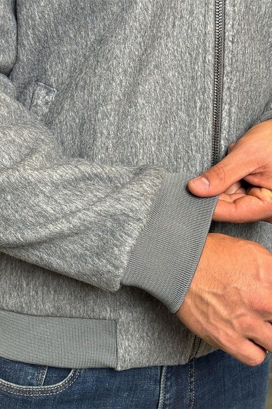 Мужской бомбер Loro Piana серого цвета