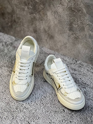 Женские кожаные кроссовки Valentino Gavani   