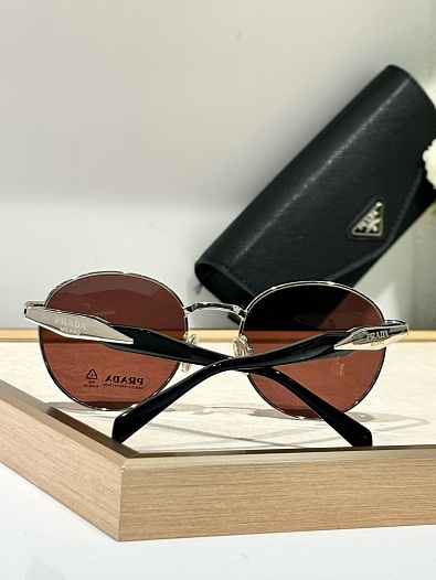 Солнцезащитные очки Prada Loden Lenses   