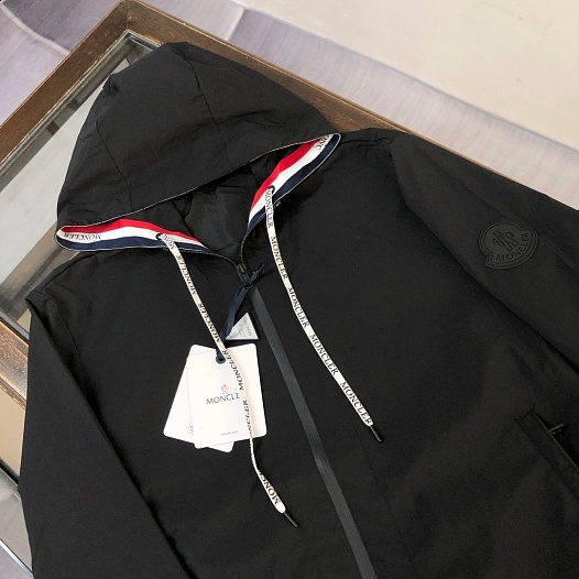 Чёрная ветровка Moncler Carles logo-patch   