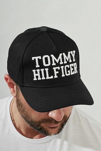 Мужская чёрная бейсболка Tommy Hilfiger logo-embroidered   