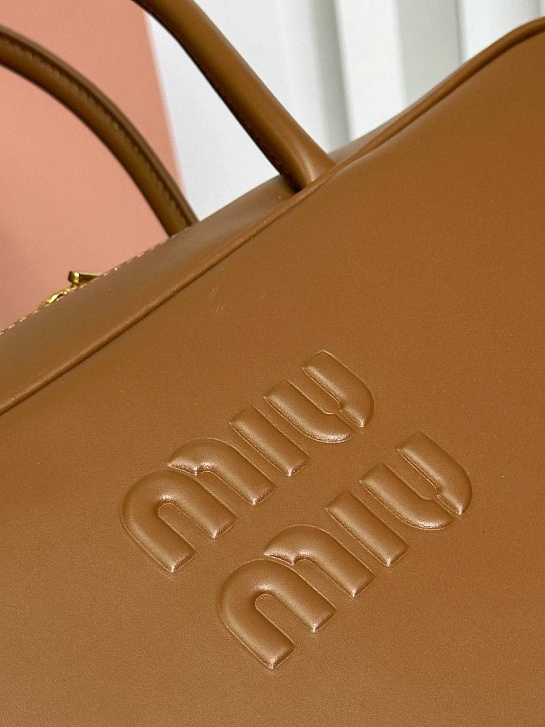 Кожаная сумка MIU MIU Premium 34x22x10 см