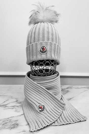 Комплект из шапки и шарфа светло-серого цвета Moncler logo-patch   