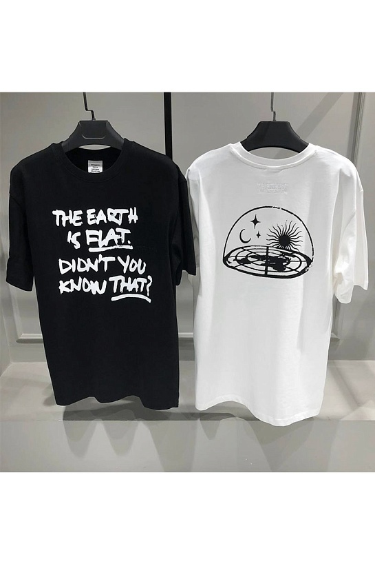 Чёрная оверсайз футболка Vetements Flat Earth