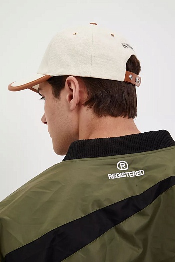 Бейсболка бежевого цвета Burberry logo-applique   