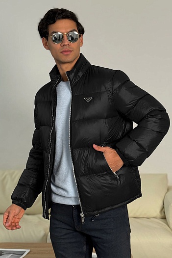 Мужской пуховик Prada logo-plaque - Black   