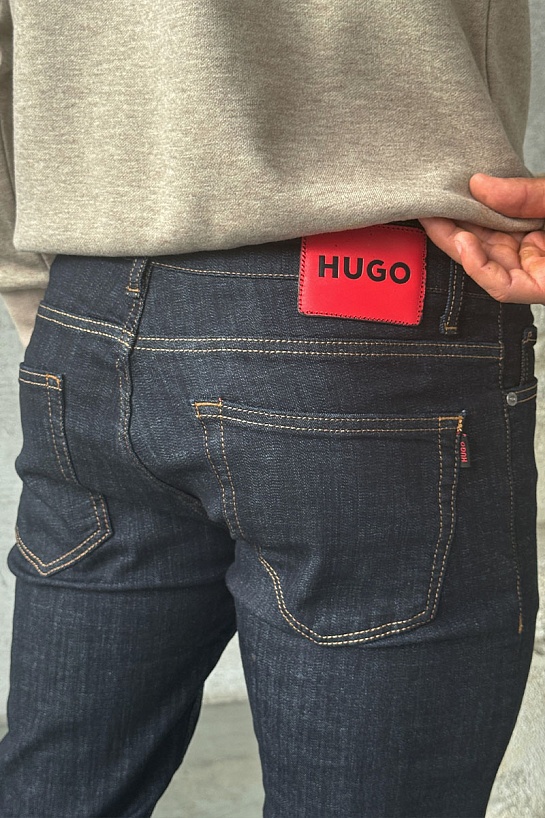 Мужские тёмно-синие джинсы Hugo Boss