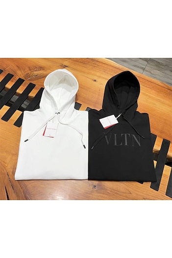 Мужское чёрное худи Valentino "VLTN"   