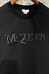 Чёрная оверсайз футболка Alexander McQueen embroidered logo