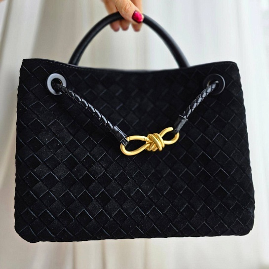 Замшевая чёрная сумка Bottega Veneta 30x23 см