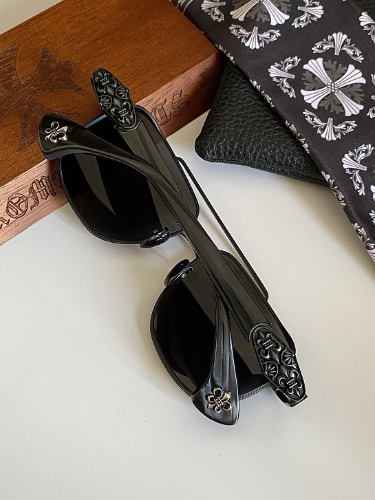 Солнцезащитные очки Chrome Hearts