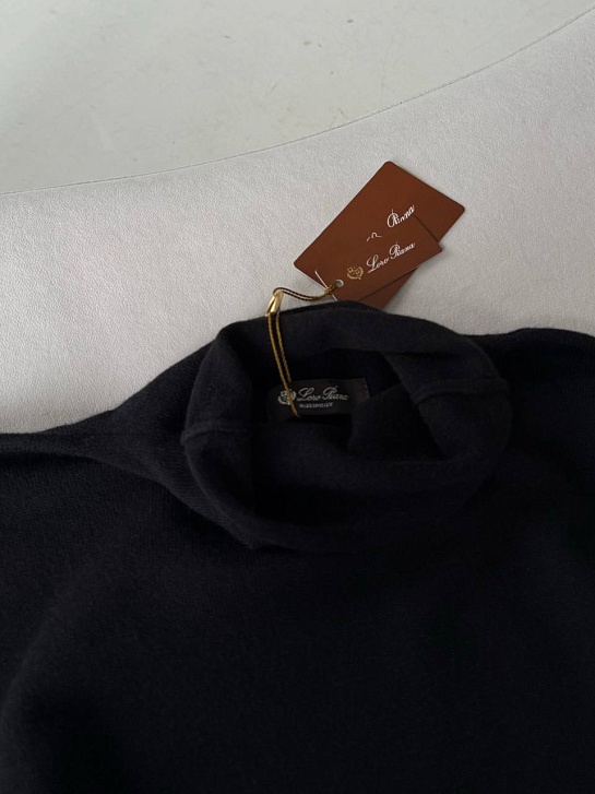 Женская чёрная водолазка Loro Piana