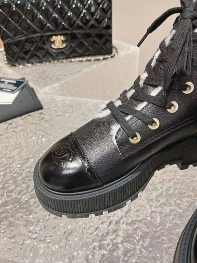Женские кожаные ботинки с мехом Chanel Premium   