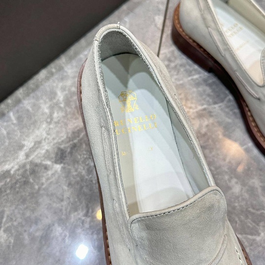 Замшевые лоферы Brunello Cucinelli tassels - Light Grey