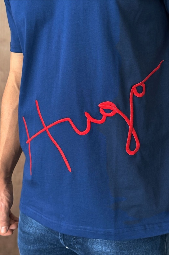 Мужская тёмно-синяя футболка Hugo Boss