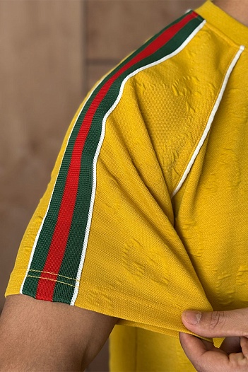 Жёлтая оверсайз футболка Gucci logo all-over embossed   