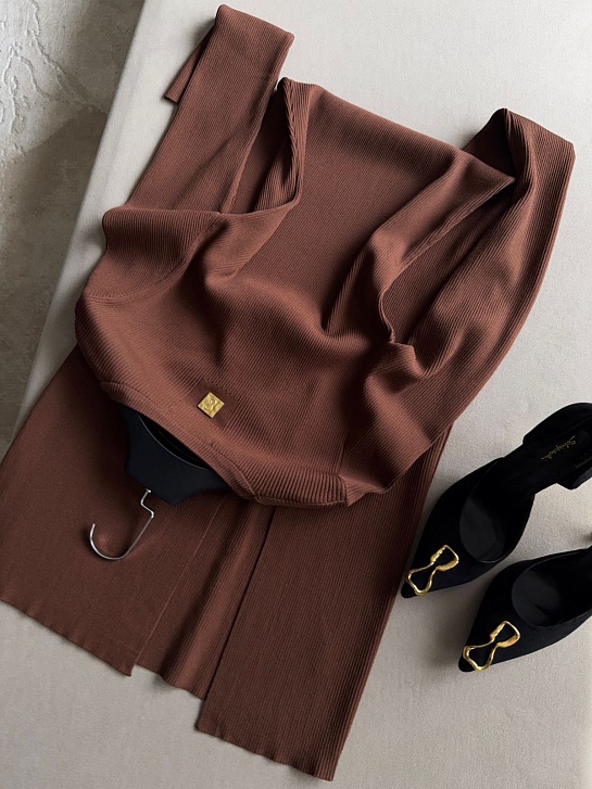 Женское коричневое платье Schiaparelli