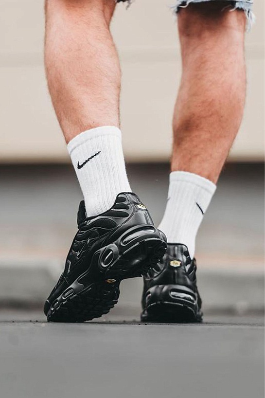 Кроссовки Nike Air Max Plus "Triple Black"