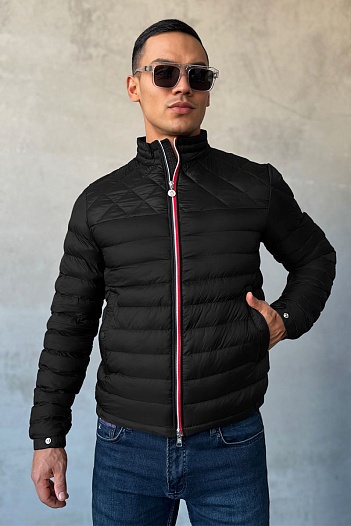 Мужская чёрная куртка Moncler Benamou   