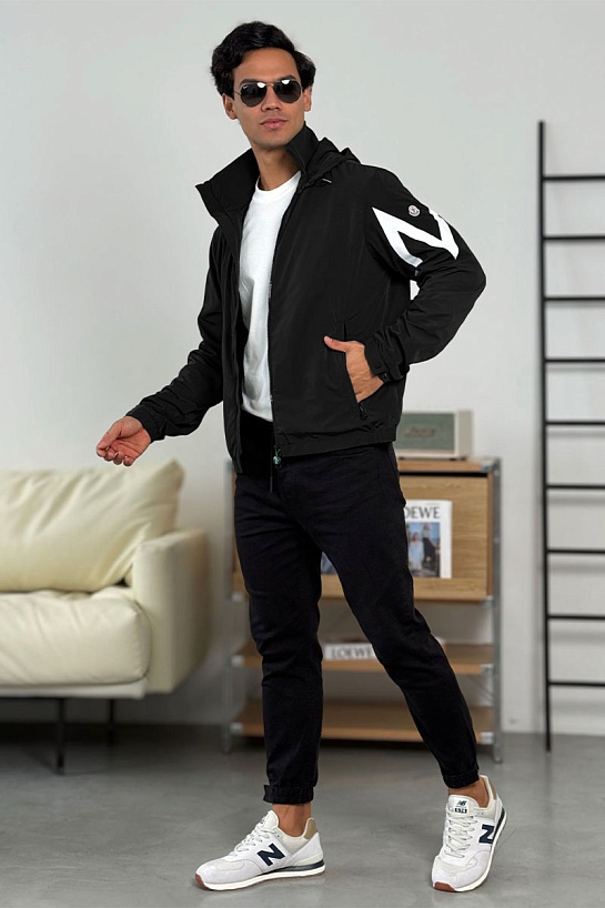 Мужская чёрная ветровка Moncler Fetuque