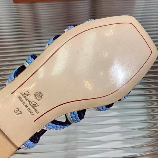 Женские кожаные сандалии Loro Piana Premium