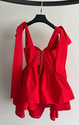 Красное женское платье Yves Saint Laurent   