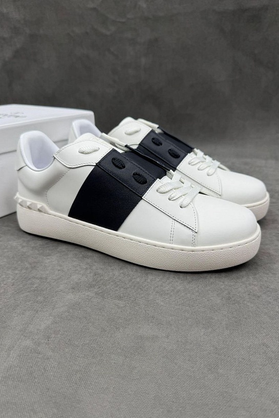 Кожаные кроссовки Valentino Rockstud - White / Navy