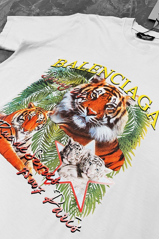 Белая оверсайз футболка Balenciaga Year Of The Tiger