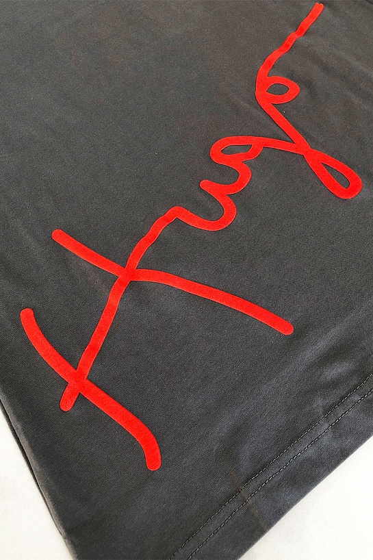 Мужская серая футболка Hugo Boss