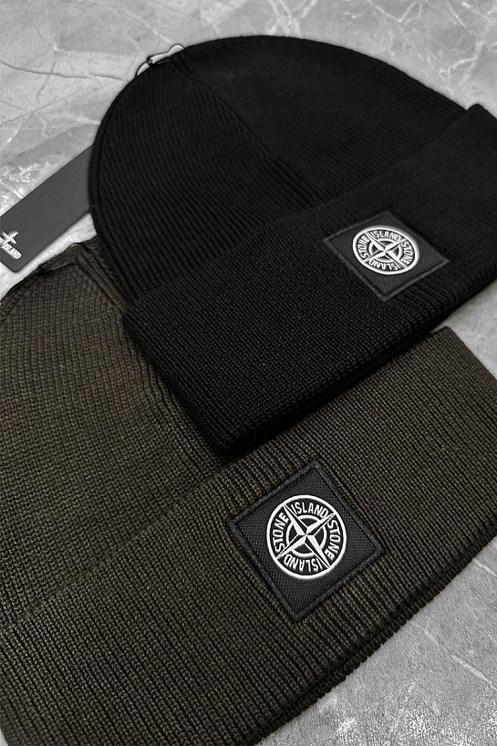 Зелёная шапка Stone Island compass-patch