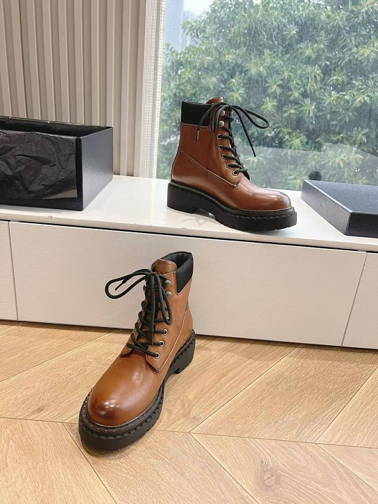 Женские коричневые ботинки Prada Premium