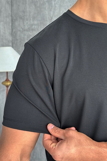 Мужская чёрная футболка Zilli   