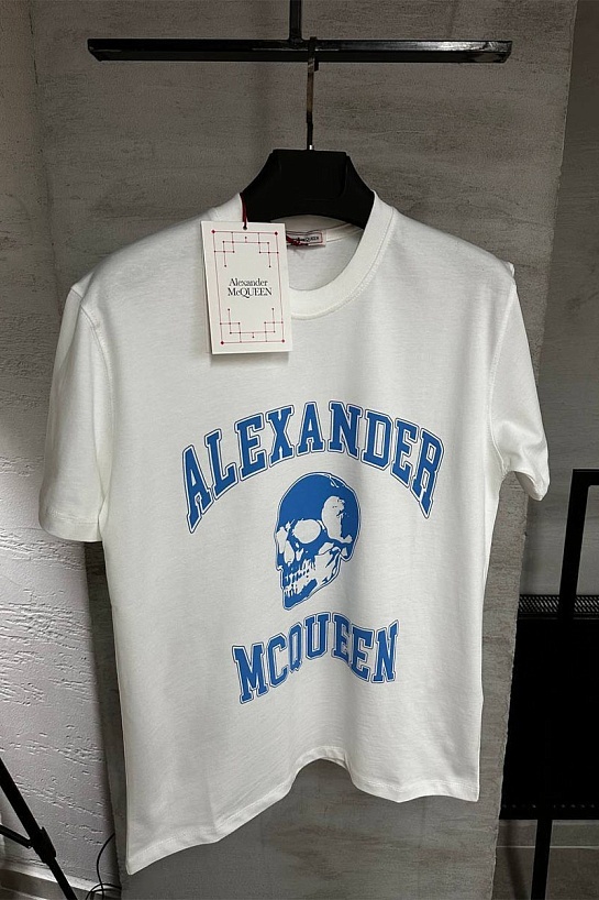 Мужская белая футболка Alexander McQueen Skull blue logo-print