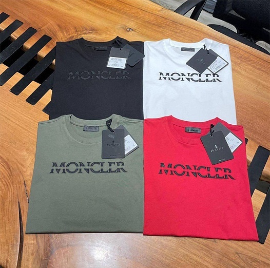 Мужская футболка Moncler красного цвета   