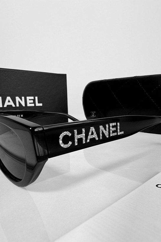 Женские солнцезащитные очки Chanel